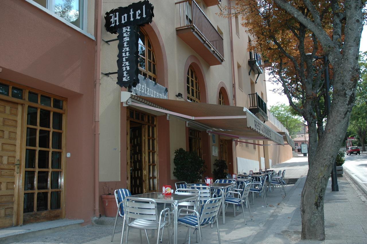 Hotel Tres Arcos San Lorenzo de El Escorial Extérieur photo